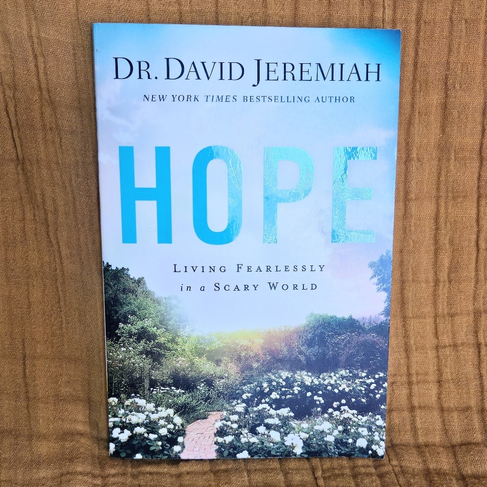 Dr. David Jeremiah "Hope" Book - Blue/White Cover